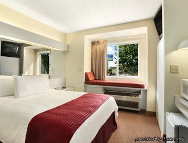 Quality Inn & Suites Watertown Fort Drum Calcium Δωμάτιο φωτογραφία